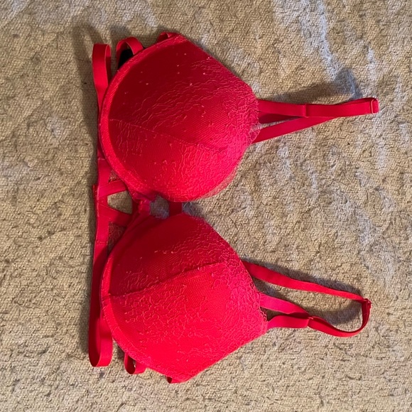 VS Push-up Bra - Picture 1 of 3
